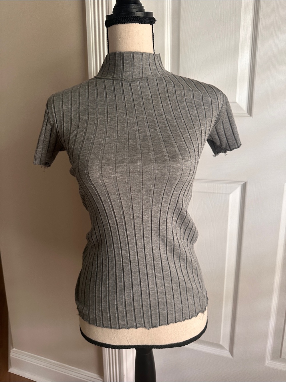 rag & bone Gray Ribbed Short-Sleeve Mock Neck Top